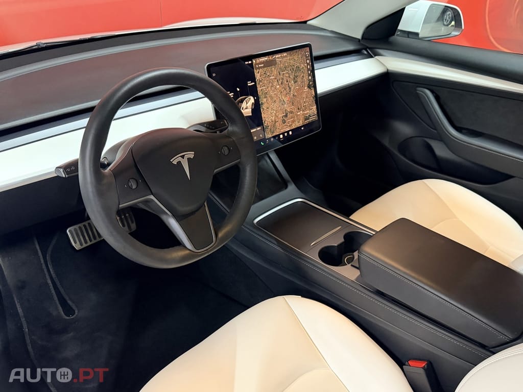Tesla Model 3 Tração Traseira