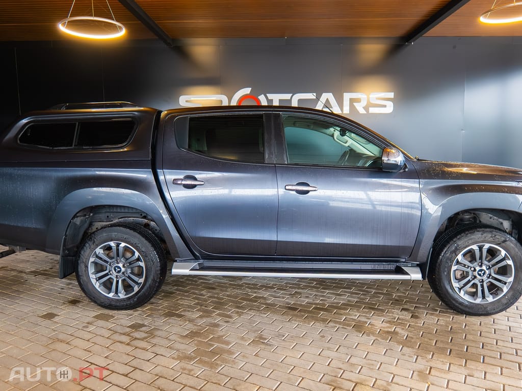 Mitsubishi L200 2.3 DI-D Strakar CD Intense 4WD