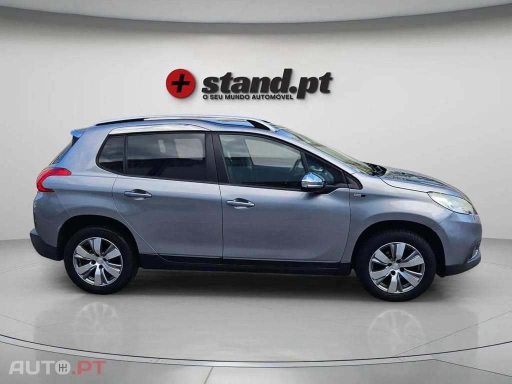 Peugeot 2008 1.2 PureTech Style