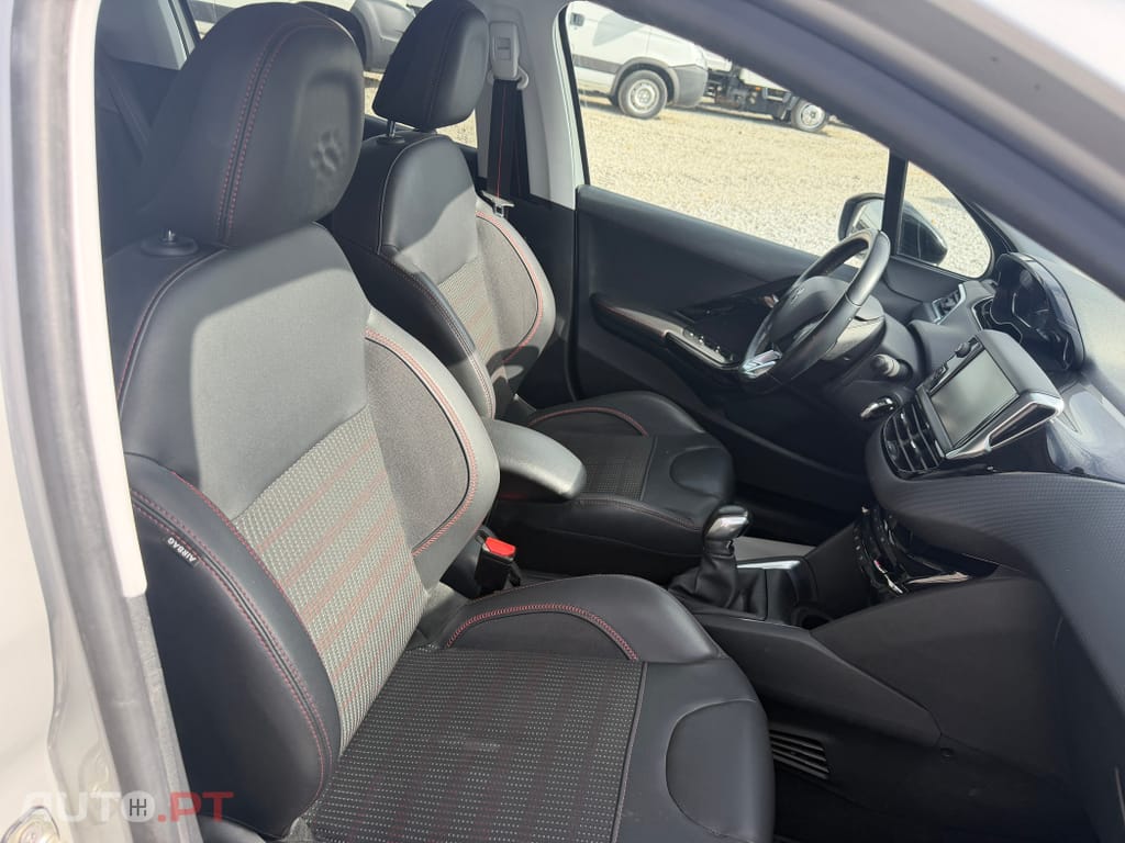 Peugeot 208 1.2 PureTech GT Line