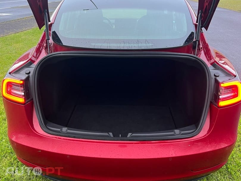 Tesla Model 3 Long-Range Dual Motor AWD