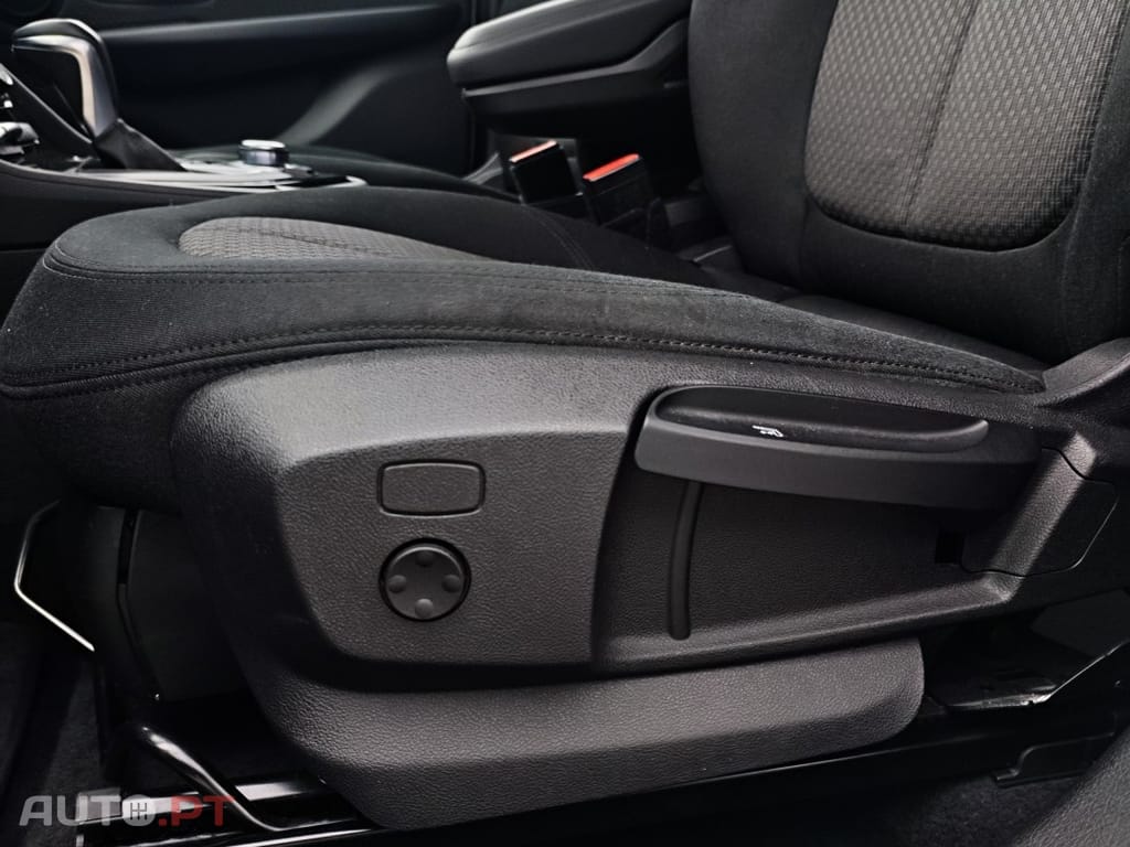 BMW 218 i Auto