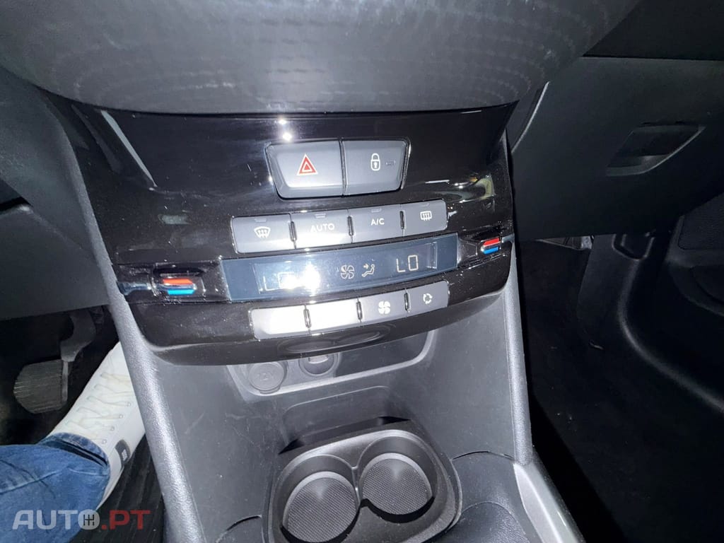 Peugeot 2008 1.2 Business