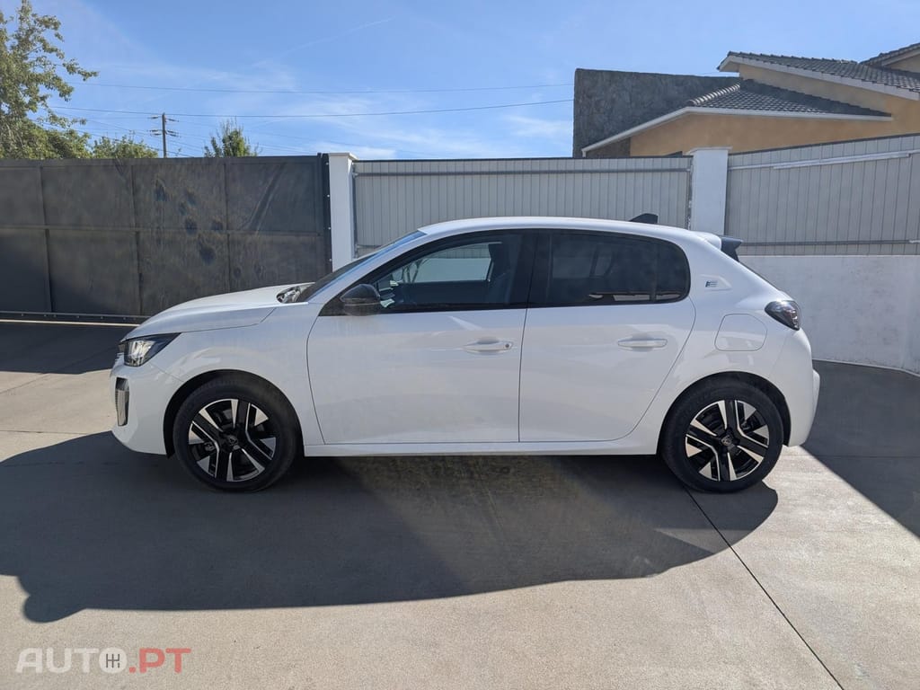 Peugeot E-208 50 kWh Allure