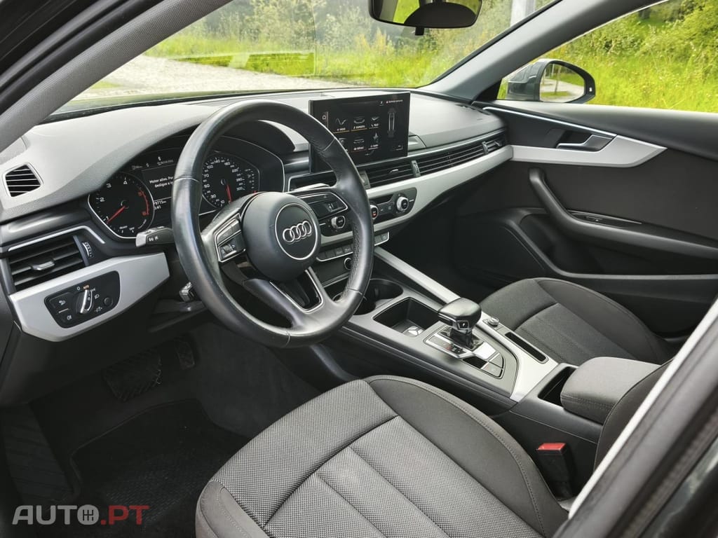 Audi A4 Avant 30 TDI S tronic