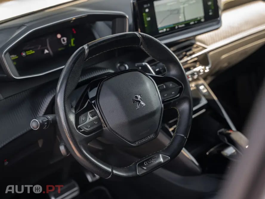Peugeot 2008 1.2 PureTech GT Line EAT8