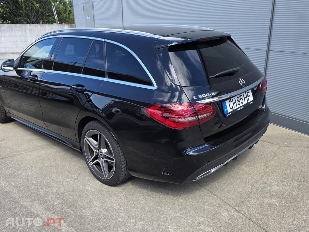 Mercedes-Benz C 300 DE AMG — fotografia 8
