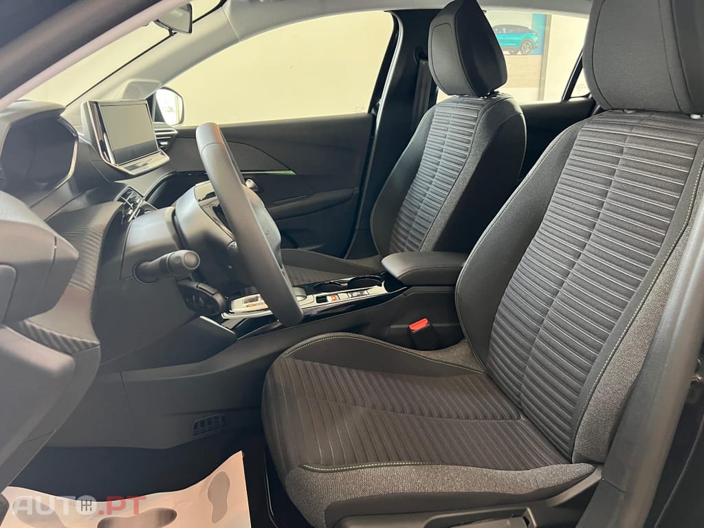Peugeot E-208 50 kWh Active