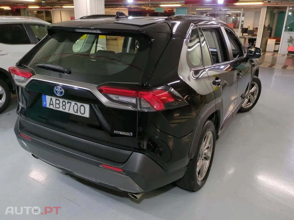 Toyota RAV4 2.5 HDF Comfort