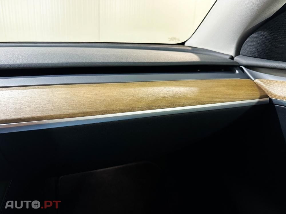 Tesla Model Y Long Range Dual Motor AWD