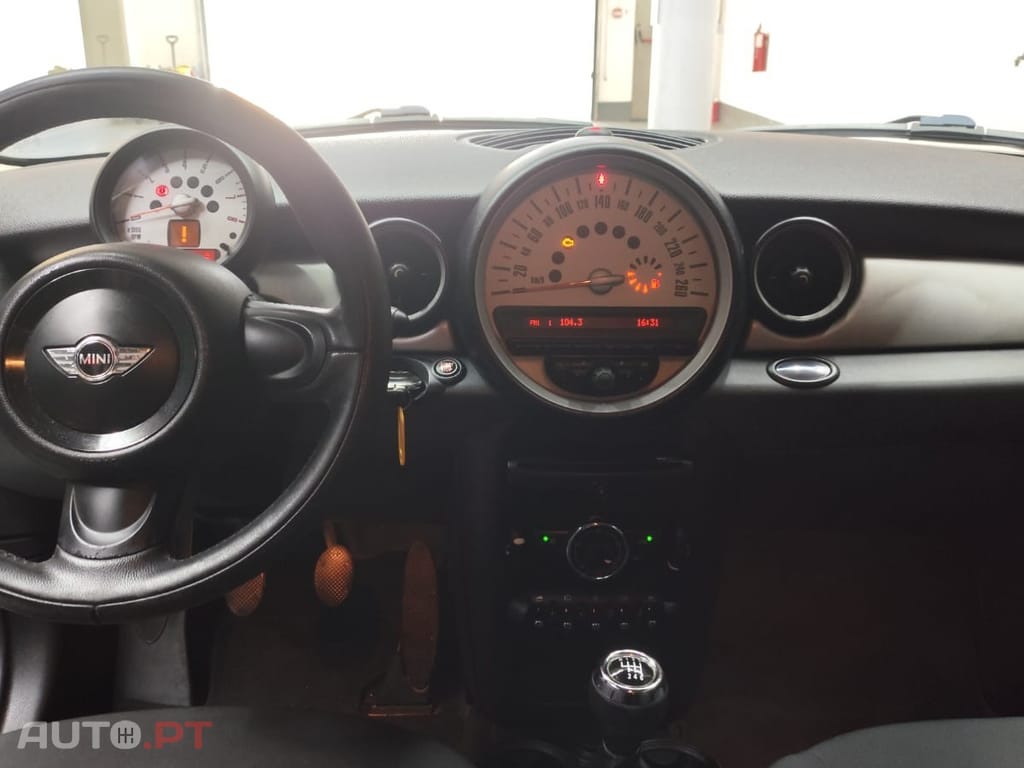 MINI Cooper One 1.6