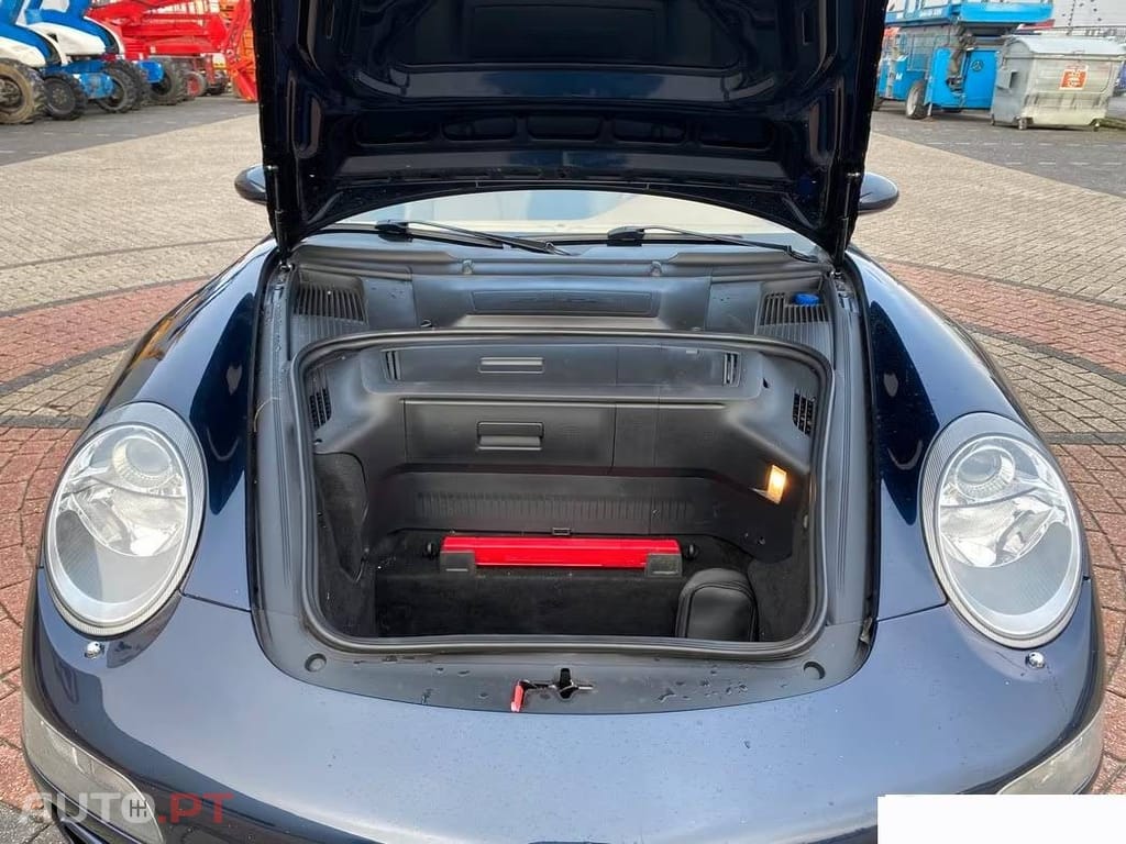 Porsche 911 Carrera