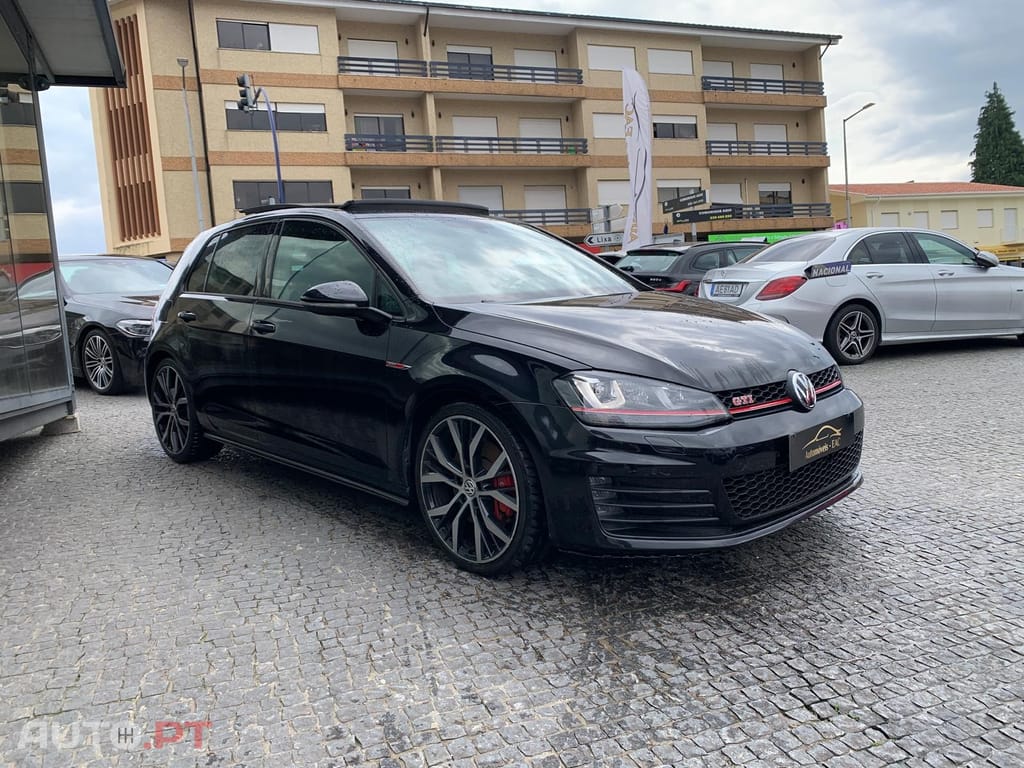 Volkswagen Golf 2.0 TSi GTi DSG Performance