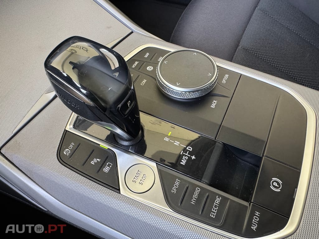 BMW 330 e Touring Corporate Edition Auto