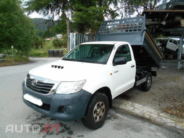 Toyota Hilux 2.5D-4D 4X2 Báscula nova