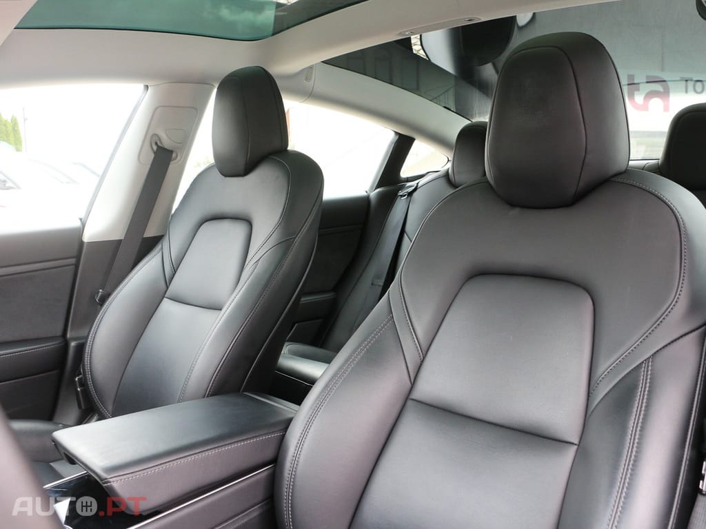 Tesla Model 3 Long-Range Dual Motor AWD