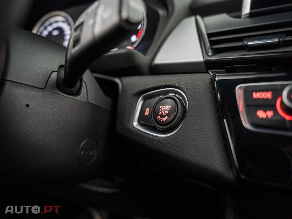 BMW 216 d Auto