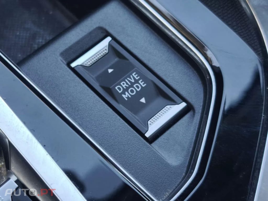 Peugeot 3008 PureTech 130 Stop & Start GPF EAT8 Active Pack