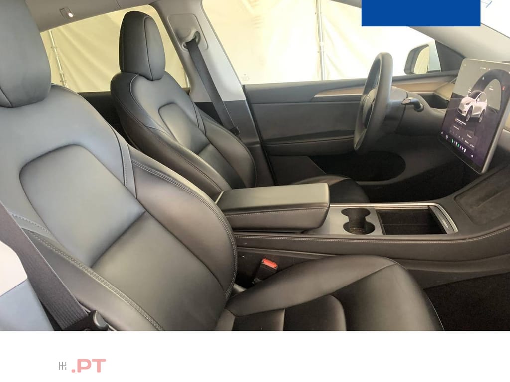 Tesla Model Y Long Range
