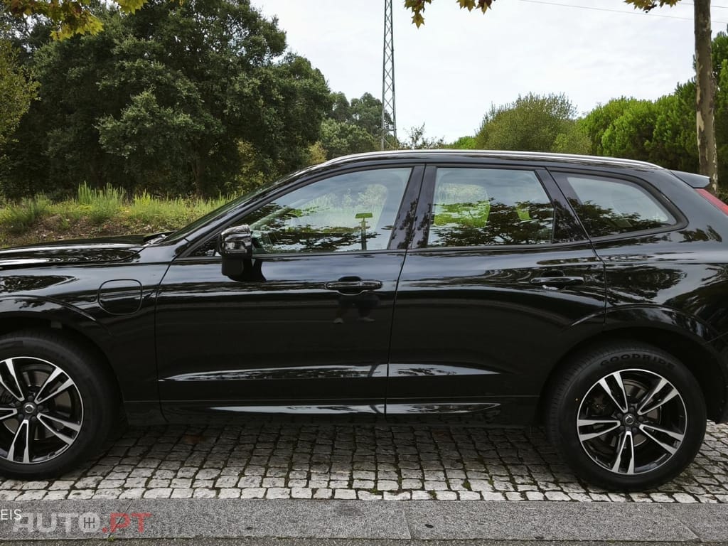 Volvo XC60 2.0 T8 PHEV Momentum Plus AWD