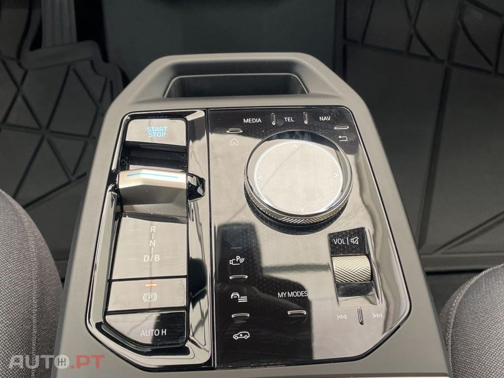 BMW iX I.V.A DEDUTIVEL xDrive 50 