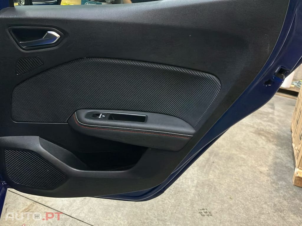 Renault Clio 1.0 TCe RS LINE