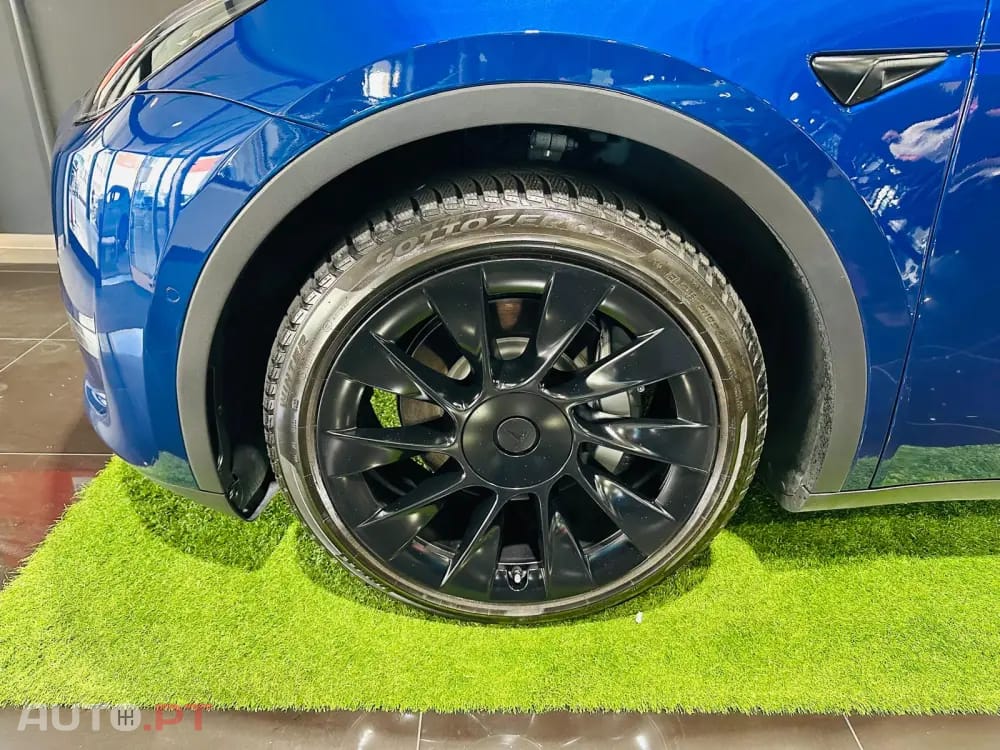 Tesla Model Y Long Range Dual Motor AWD