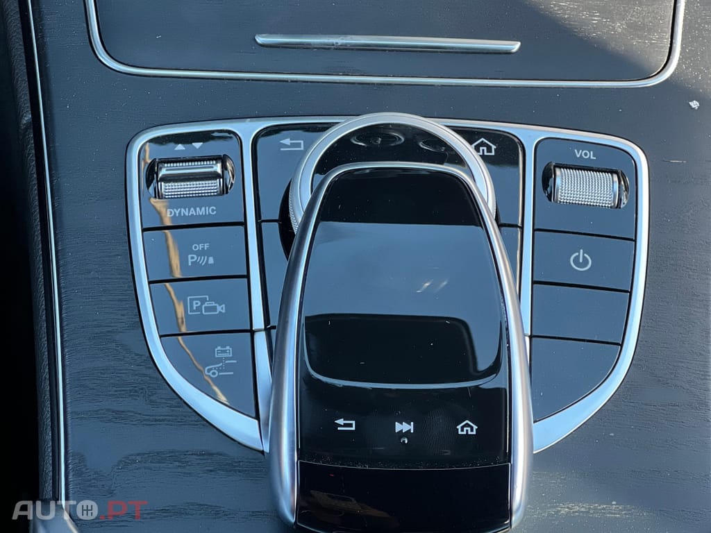 Mercedes-Benz C 300 e AMG Line
