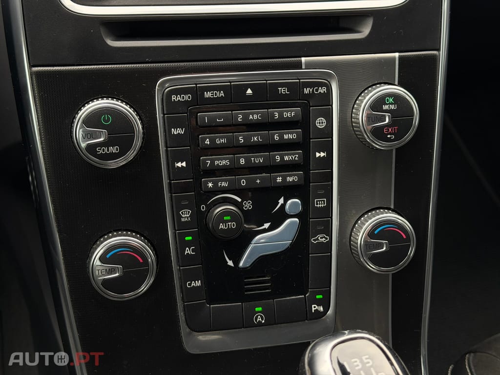 Volvo V60 2.0 D2 R-Design