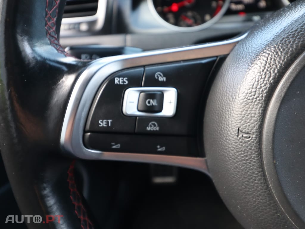 Volkswagen Golf 2.0 TSi GTi Performance