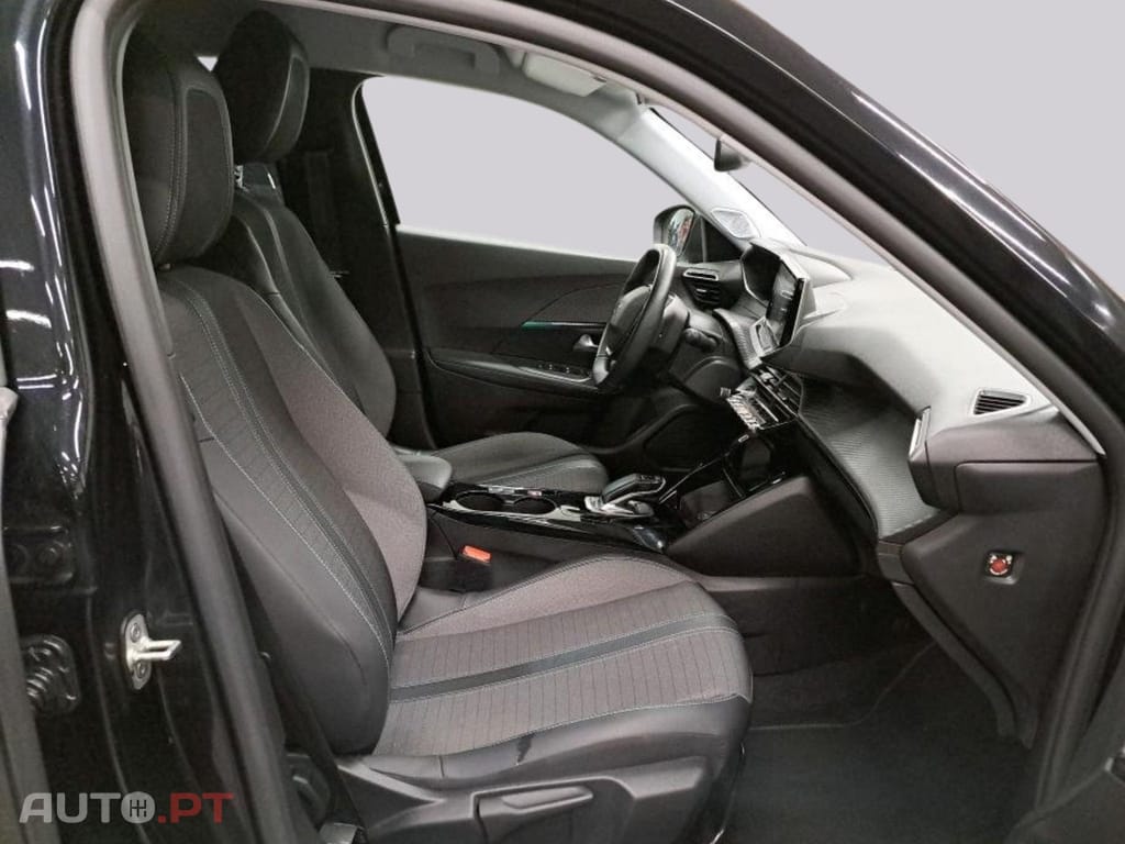 Peugeot E-2008 Allure