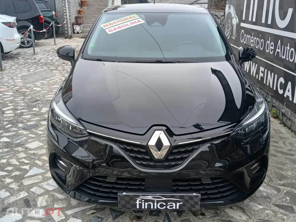 Renault Clio Outro