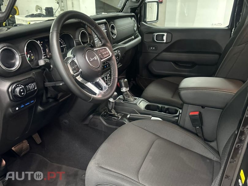 Jeep Wrangler Sahara Unilimited