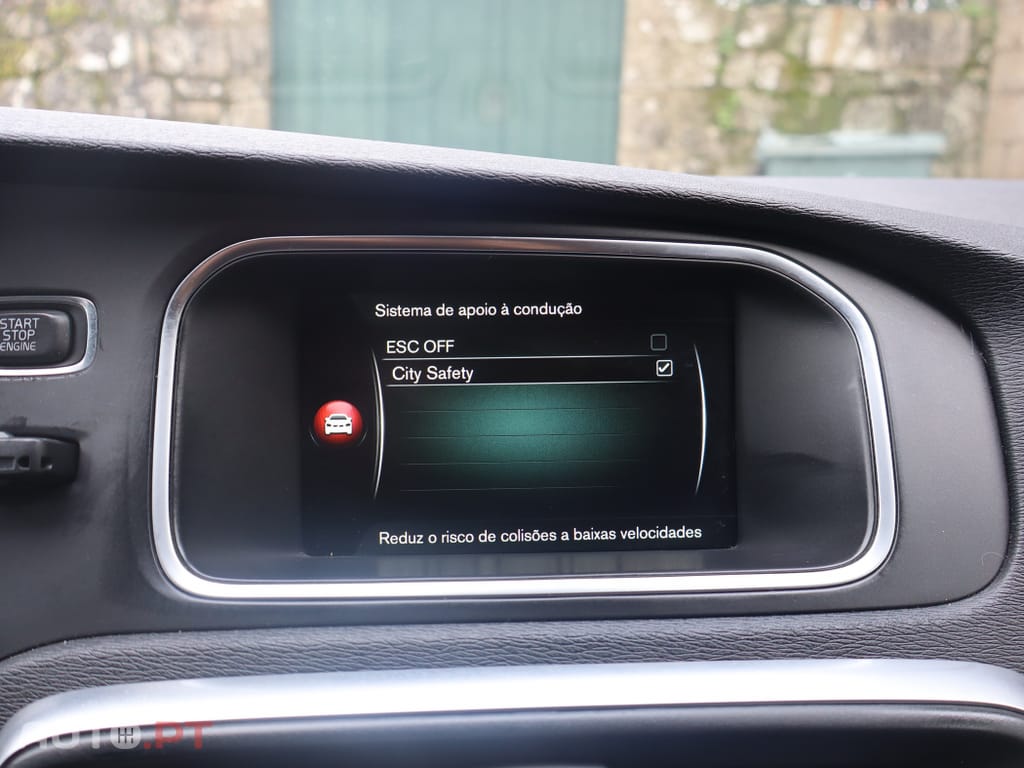 Volvo V40 2.0 D2 R-Design