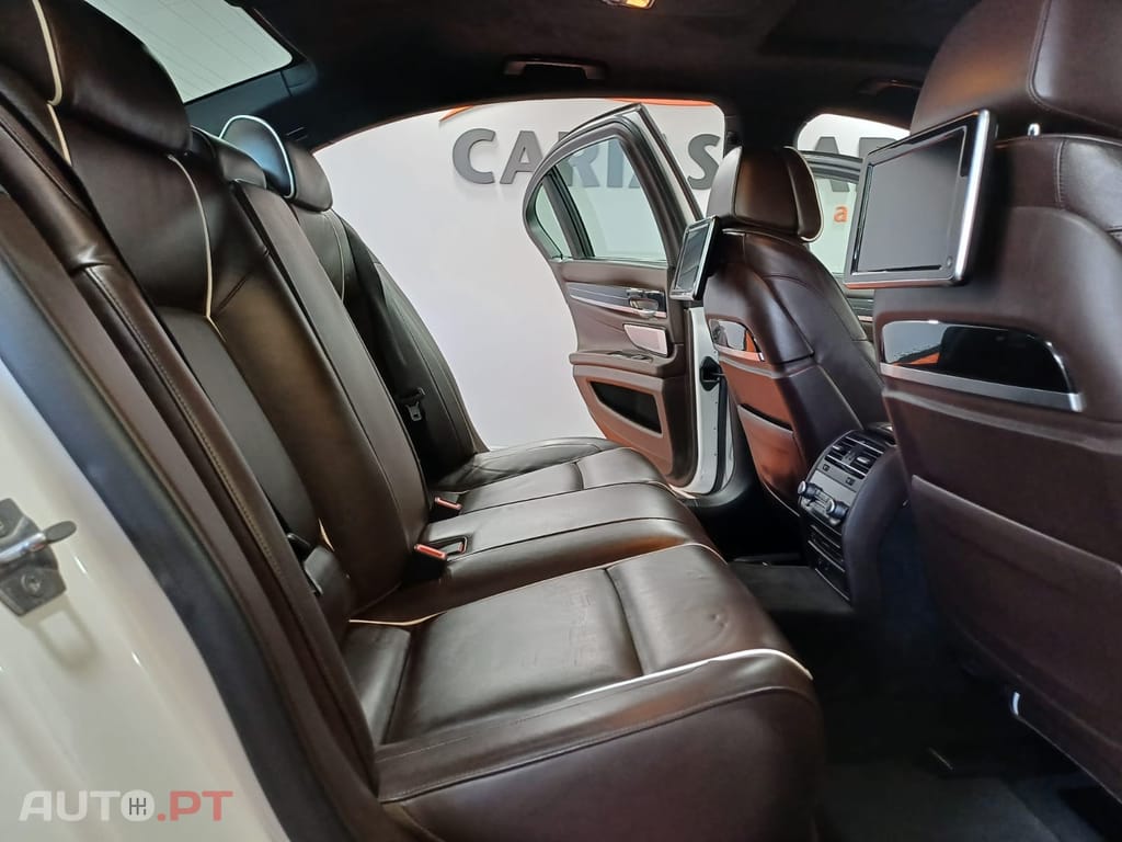 BMW 740 d xDrive Pack M