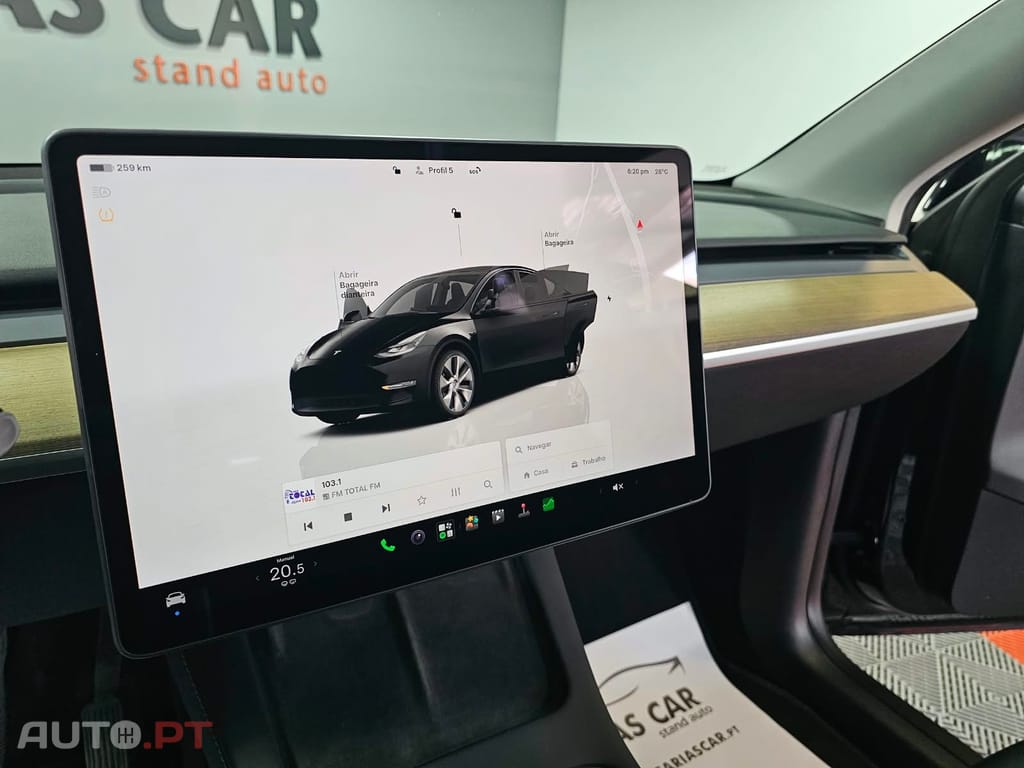 Tesla Model Y Standard Long Range RWD