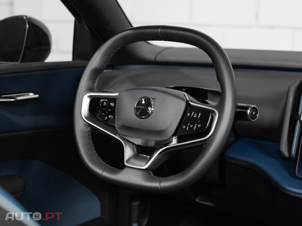 Volvo EX30 69 kWh Twin Motor Plus