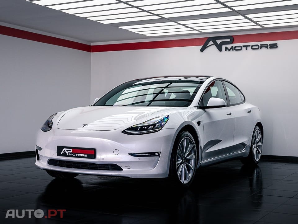 Tesla Model 3 Standard Range Plus RWD