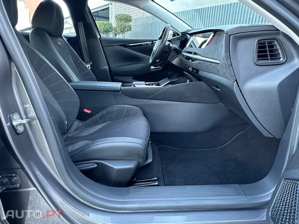 DS DS4 E-Tense Performance Line EAT8