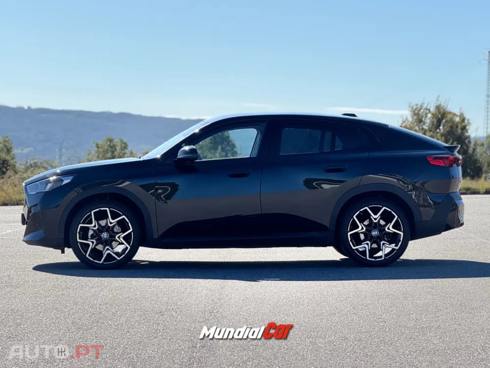 BMW iX2 eDrive20