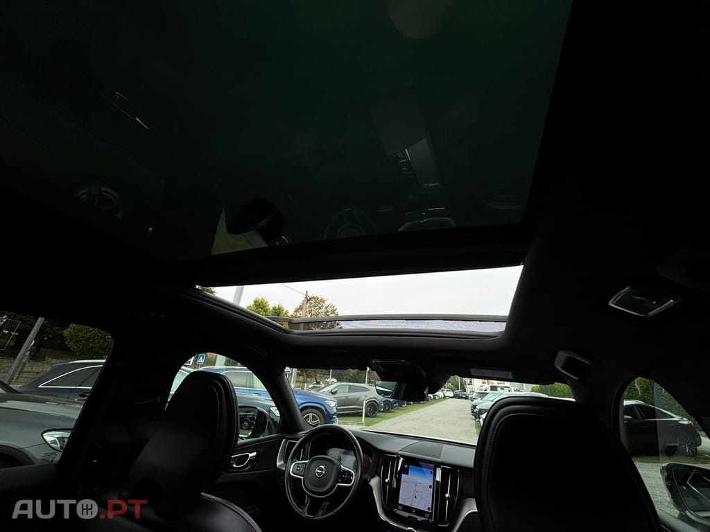 Volvo XC60 2.0 T6 PHEV R-Design AWD