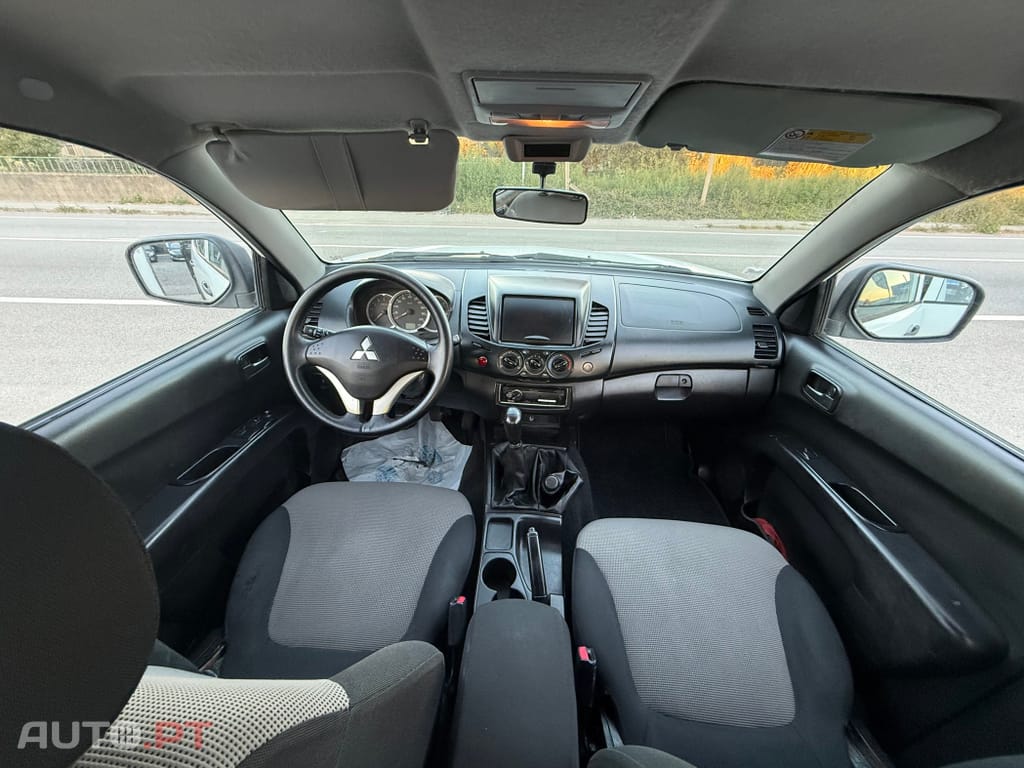 Mitsubishi L200 2.5 DI-D CD Intense 4WD