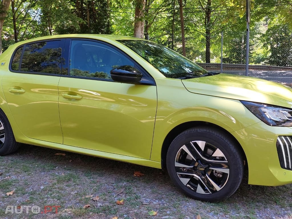 Peugeot E-208 50 kWh Style