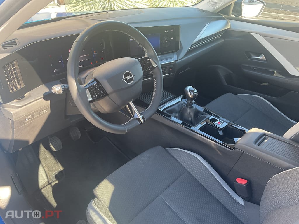 Opel Astra Sports Tourer 1.2 T Edition