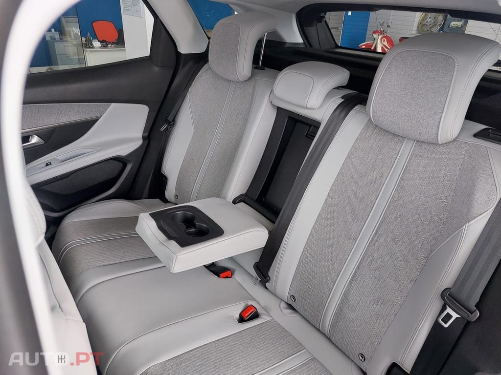 Peugeot 3008 1.5 BlueHDi Allure