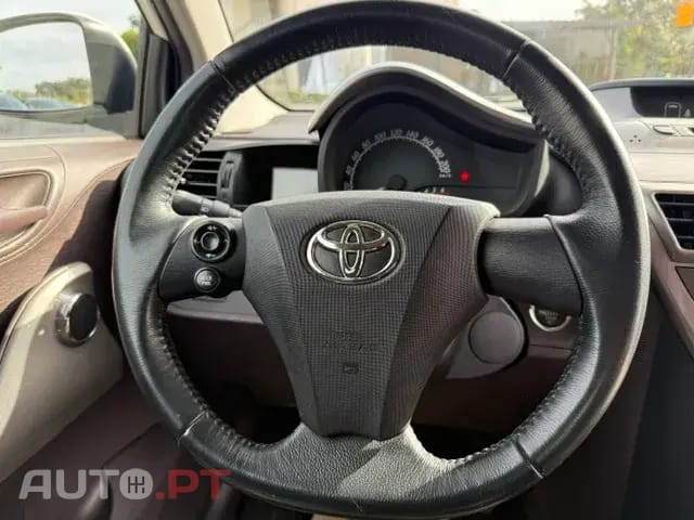 Toyota iQ 1.4 D-4D 2