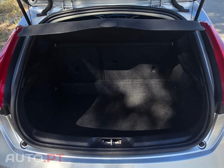 Volvo V40 2.0