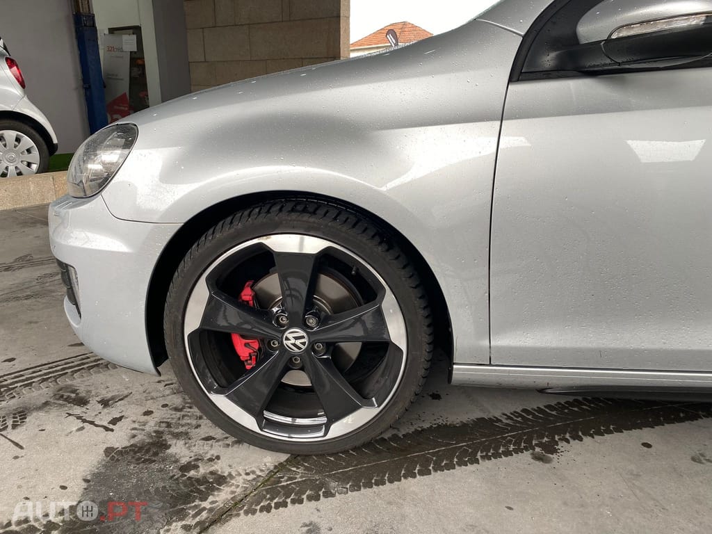 Volkswagen Golf 2.0 GTI