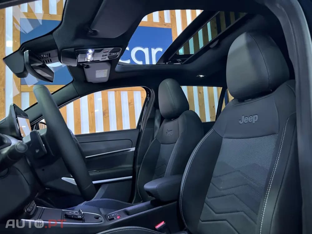 Jeep Avenger 1.2 e-Hybrid Summit DCT