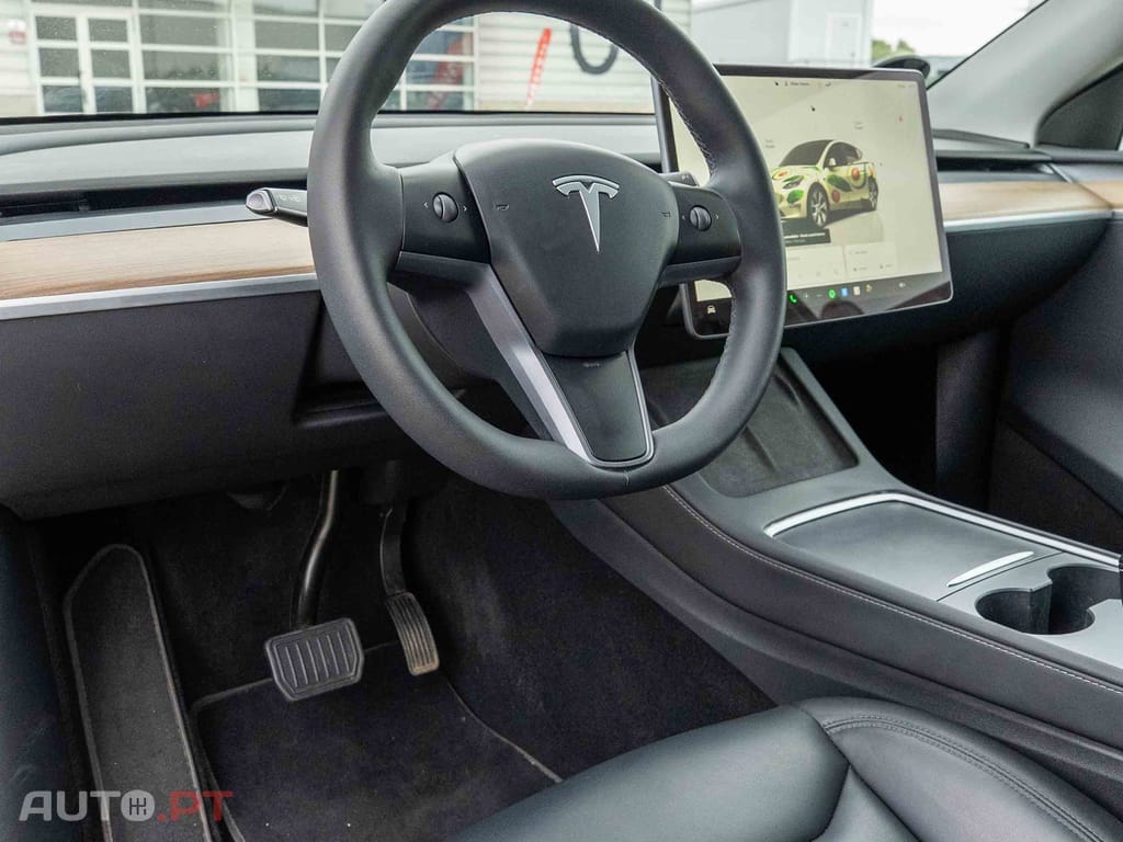 Tesla Model Y Long Range Dual Motor AWD